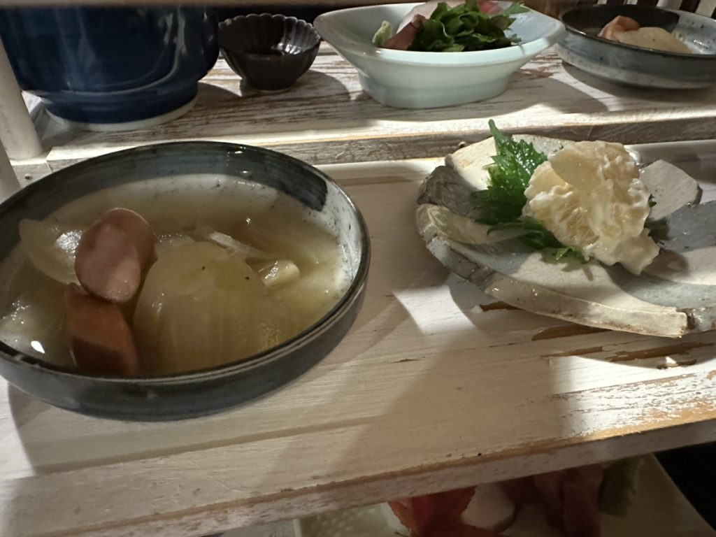 にこまん馬の刺し盛り定食の小鉢