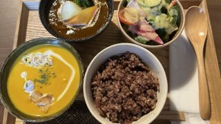 「すーぷらぼ」の『タンシチューセット』『スープ2種セット』（染地台）