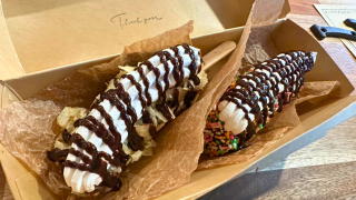 「Dr.BANANA」の『チョコバナナ』（小池町）