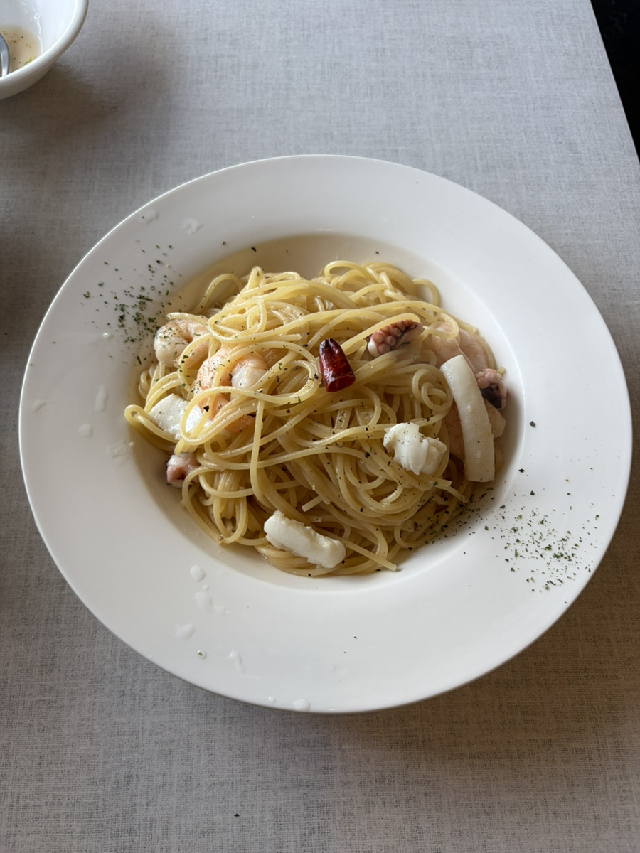 『Cafe＆Dining Bar R』の「ペスカトーレ・ビアンコ」（三方原町）　